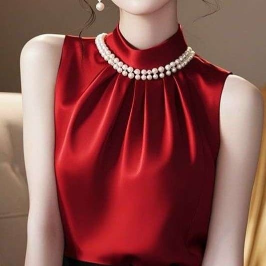 パール調装飾付き高級シルクブラウス