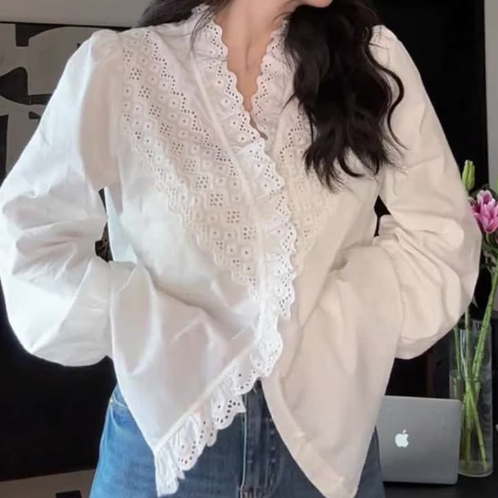 ブラウス レースフリル付きエレガントブラウス