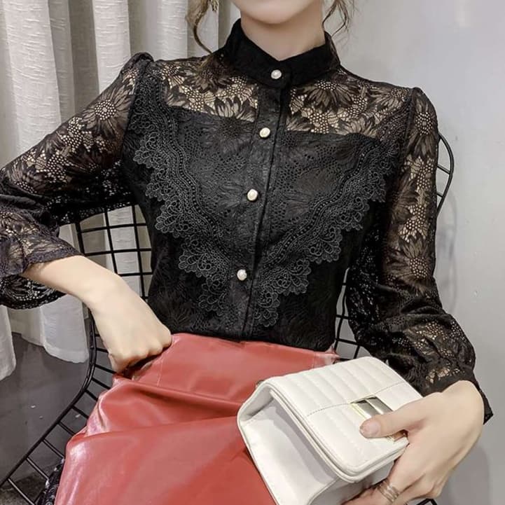 エレガントレース襟付きブラウス