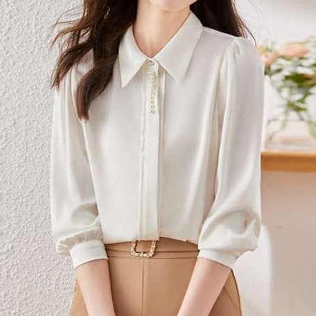 パール付きシアーブラウス