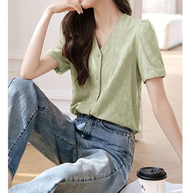 フレッシュパフスリーブブラウス