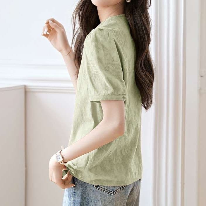 フレッシュパフスリーブブラウス