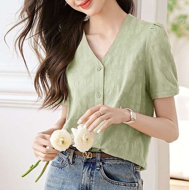 フレッシュパフスリーブブラウス