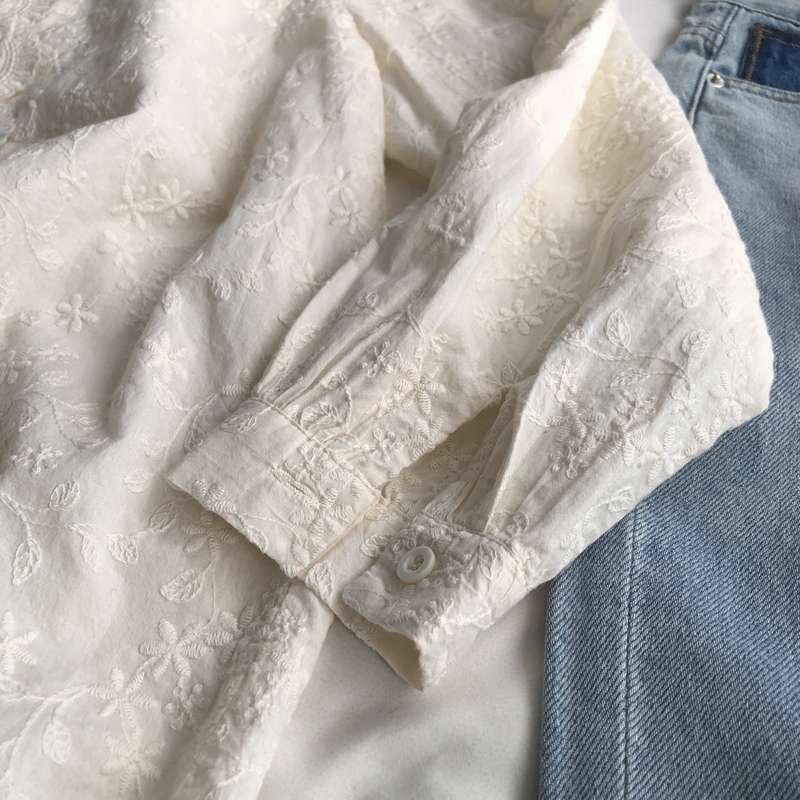 ブラウス 繊細な花柄レース フリル襟ブラウス