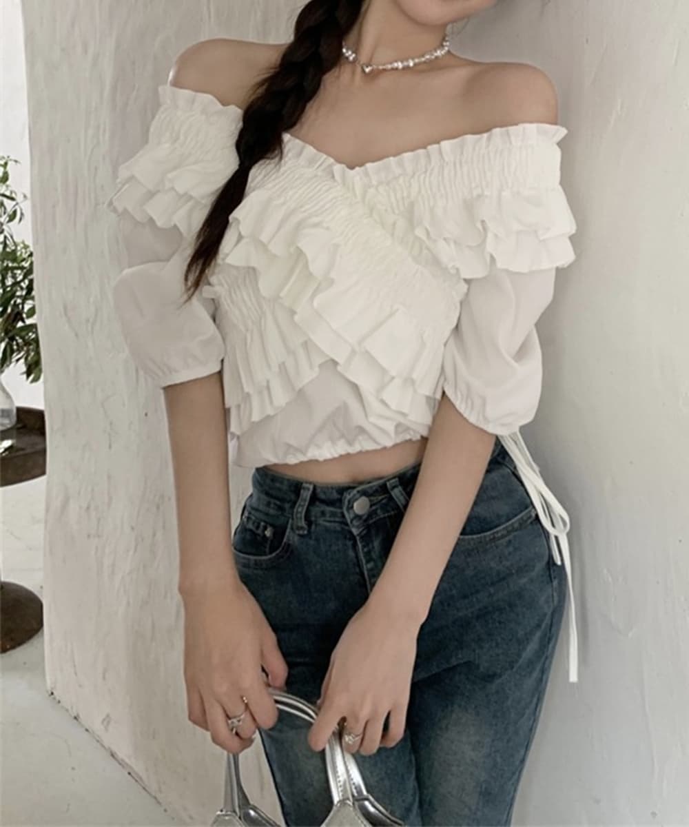 華やかフリル パフスリーブ シャーリングブラウス 半袖