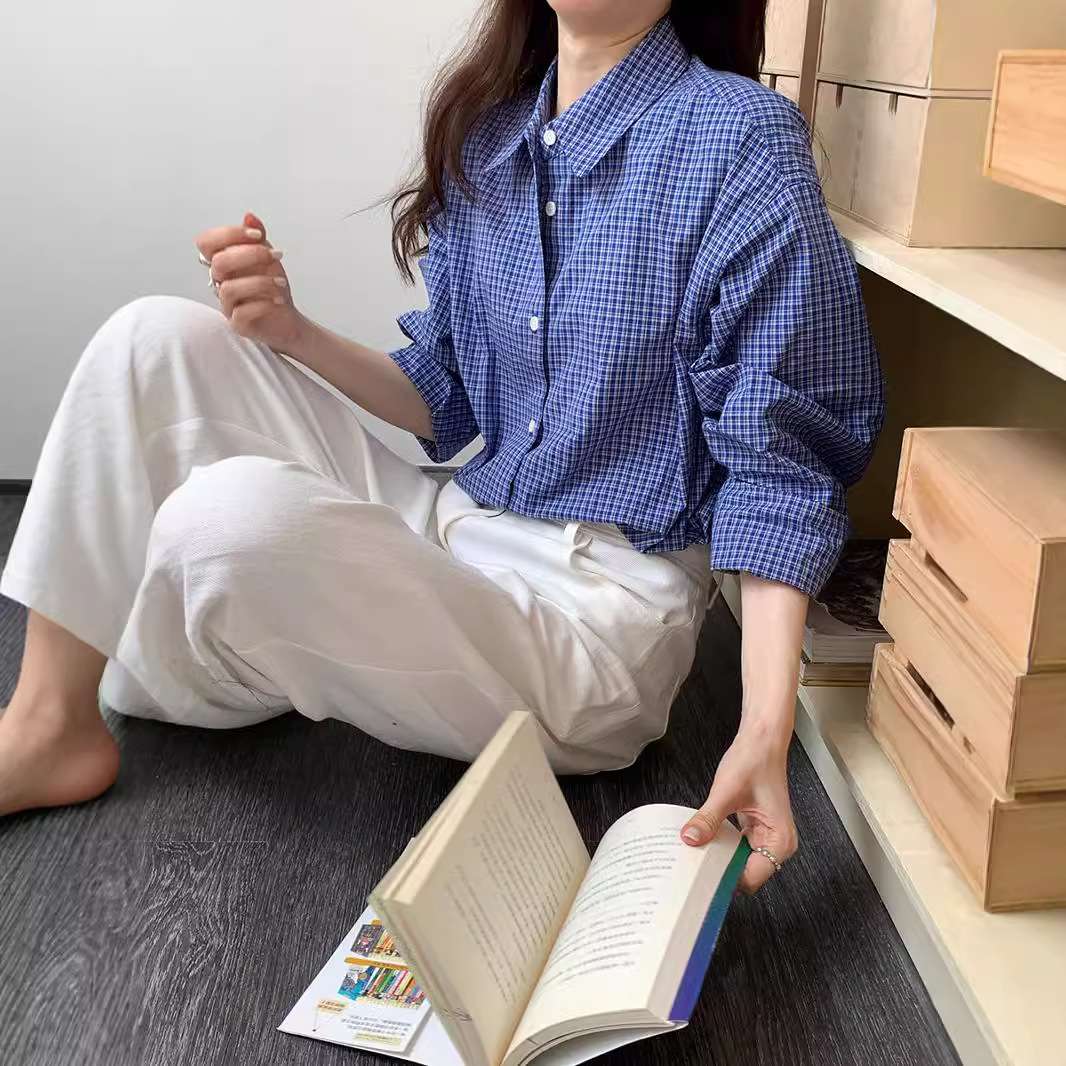 シルエット優美な格子柄ブラウス