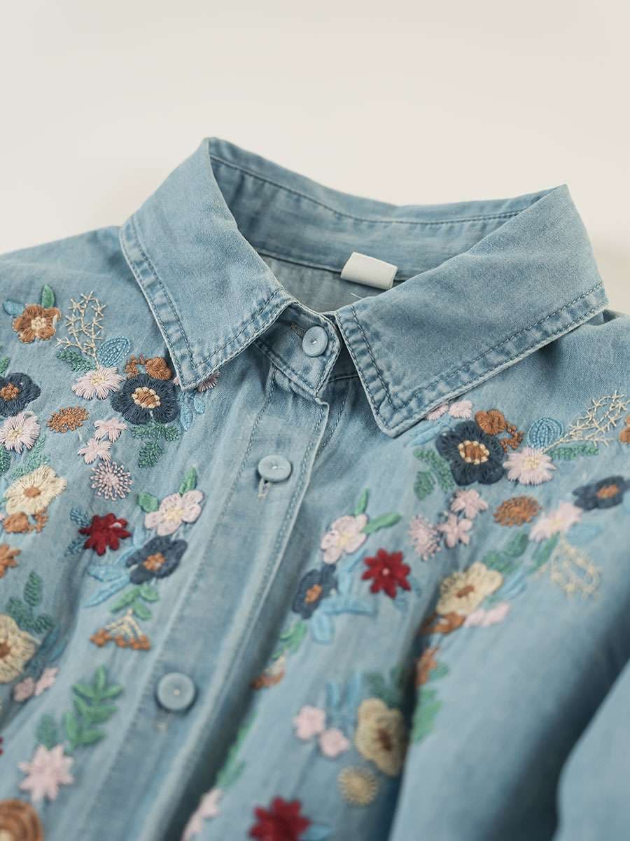 花刺繍の優美なデニムブラウス