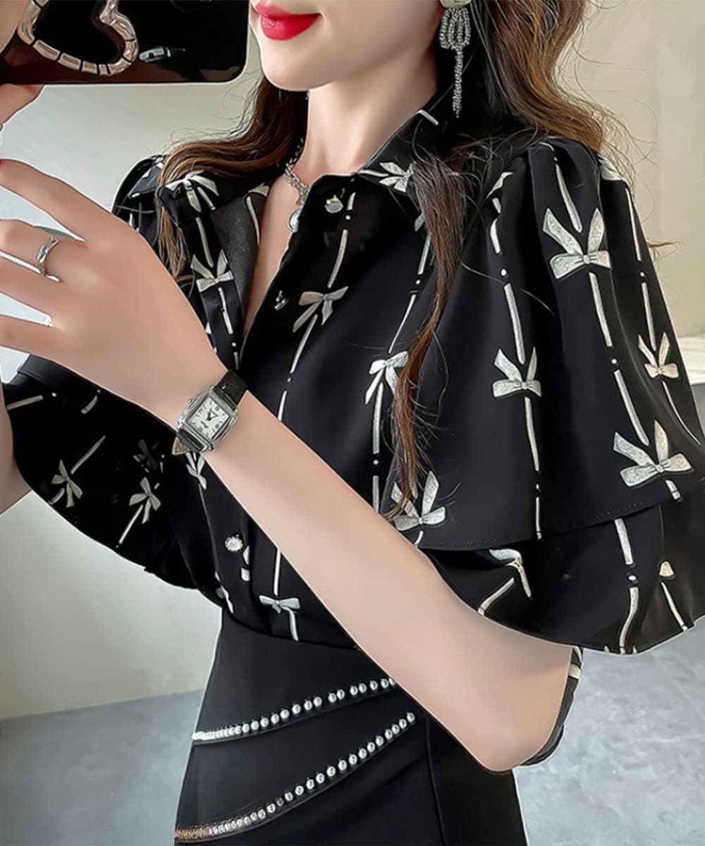 華やか二重フレア袖シャツ 総柄ブラウス