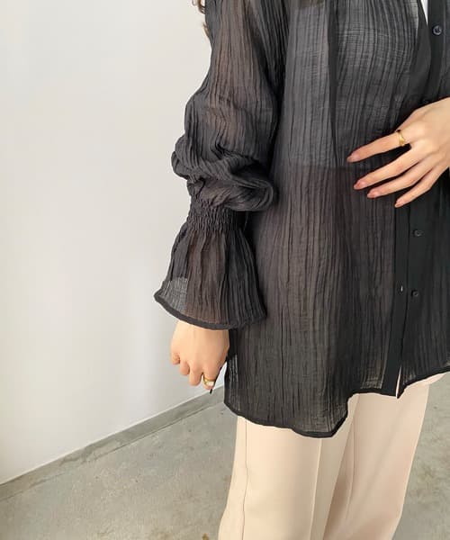 ブラウス シアー素材ゆったりバックスリットブラウス